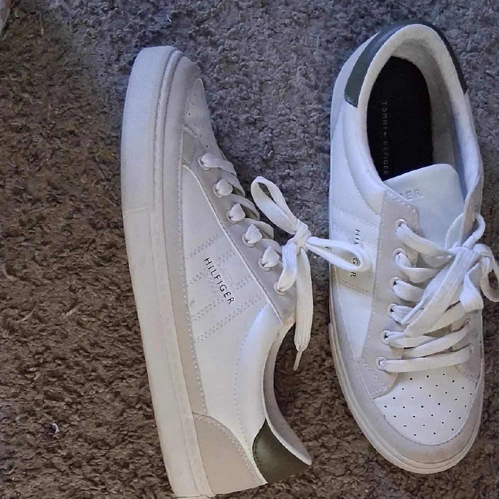 Tommy Hilfiger White and Green Sneakers - Picture 3 of 14